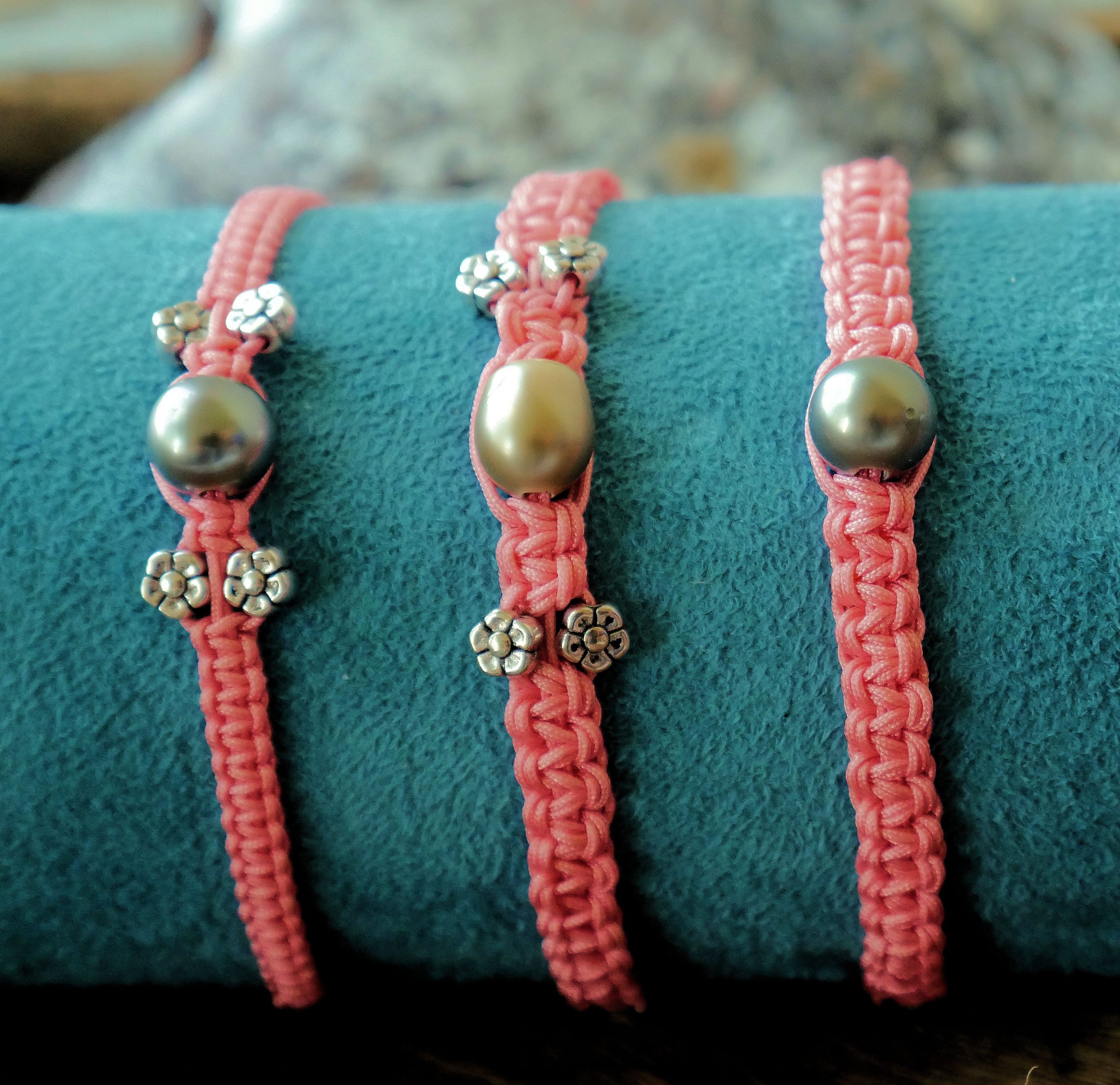 Bracelet macramé en Cordon Queue de Souris et Perle de Tahiti